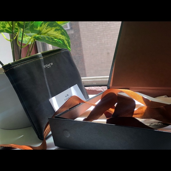 Coach (Wallet,Clutch) NEW - Picture 3 of 13